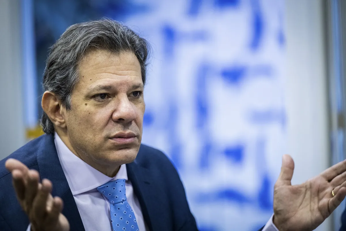 Haddad vira piada ao dar declaração sobre crise nos correios!